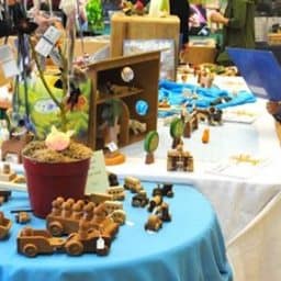 Yuletide Faire Prairie Hill Waldorf Pewaukee