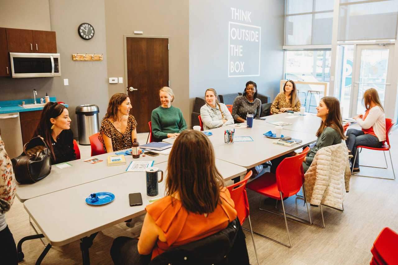 lake country currents