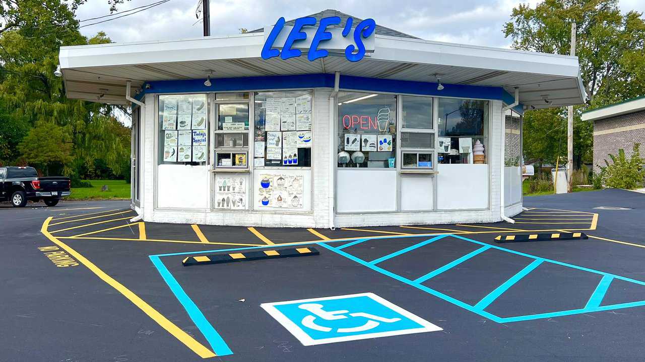 Lee's Dairy Treat in Brookfield Ice Cream